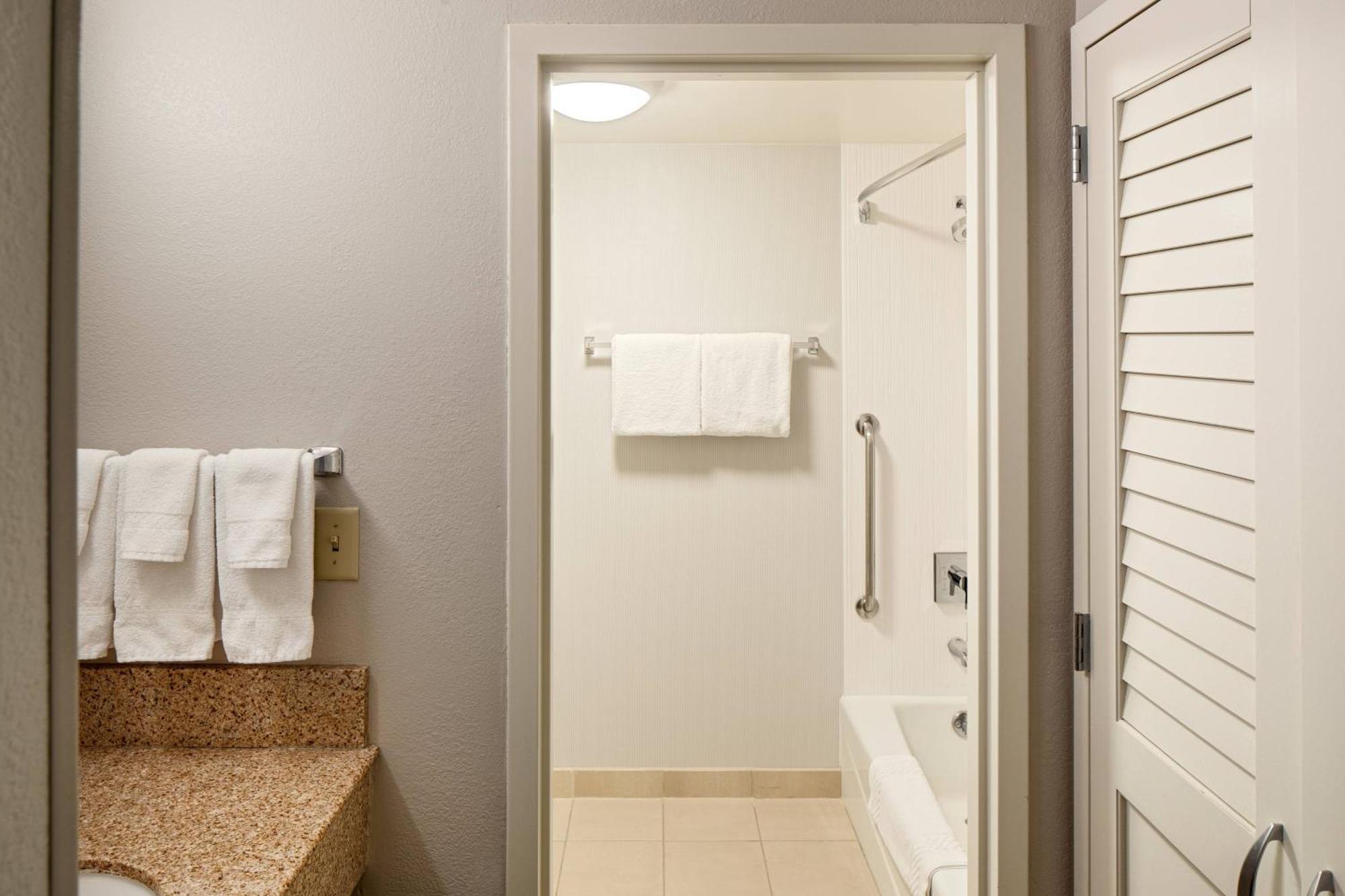 Courtyard Cincinnati Blue Ash Luaran gambar
