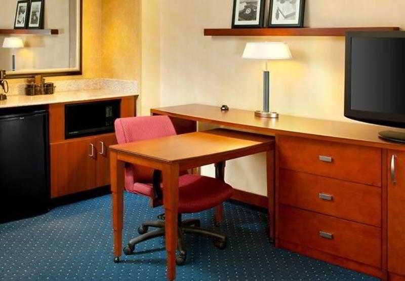 Courtyard Cincinnati Blue Ash Bilik gambar