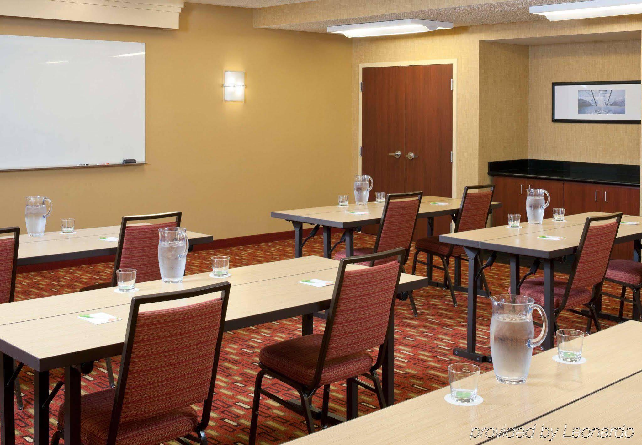 Courtyard Cincinnati Blue Ash Luaran gambar